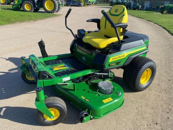 John Deere Z370R Zero Turn Electric Mower (BRAND NEW)