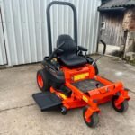 SHOP USED 2024 KUBOTA Z1-421 ZERO TURN MOWER
