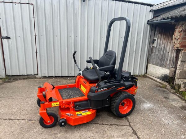 KUBOTA Z1 421 ZERO TURN MOWER