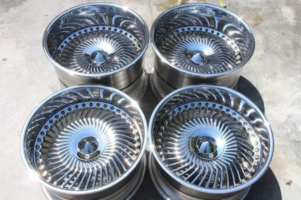 Carving Head 40 Wheels ”18×9 5/10 5 ET +12 & +16 Chrome